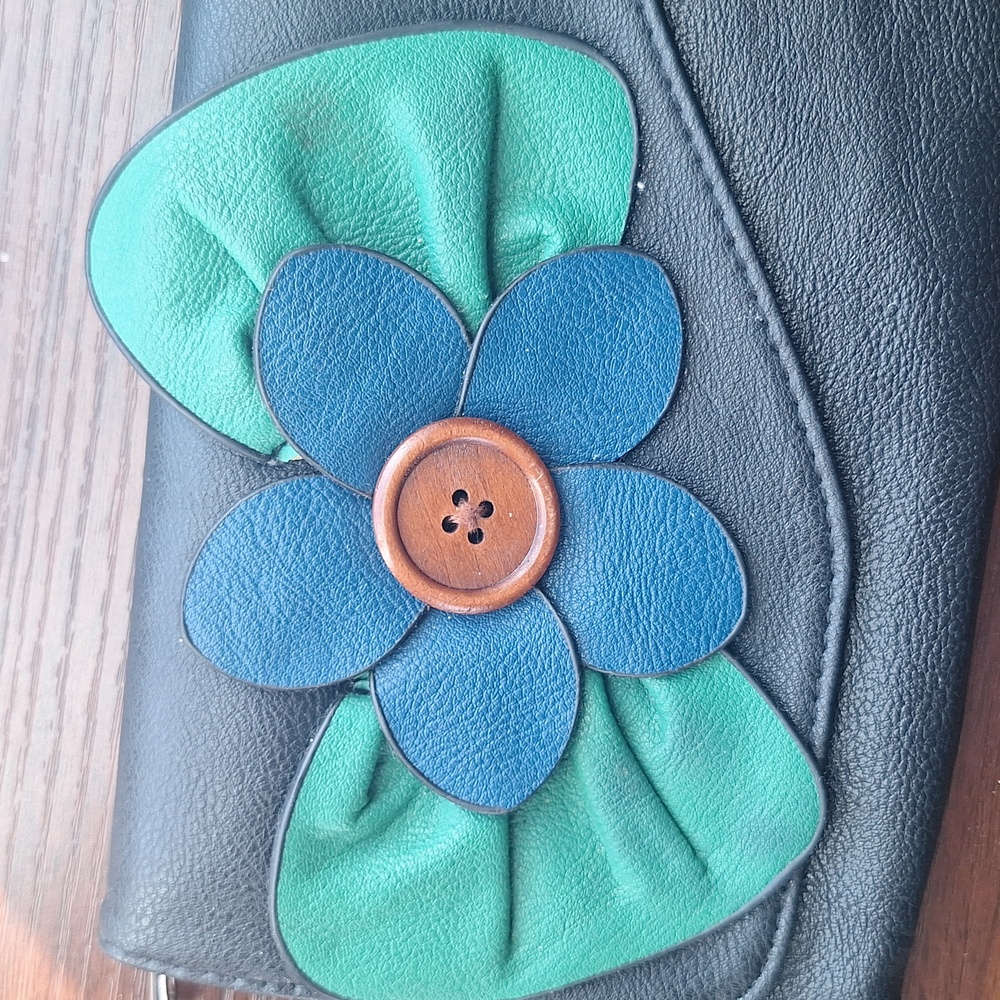 Sax Blue Flower Bow Clutch - Picture 11 of 12